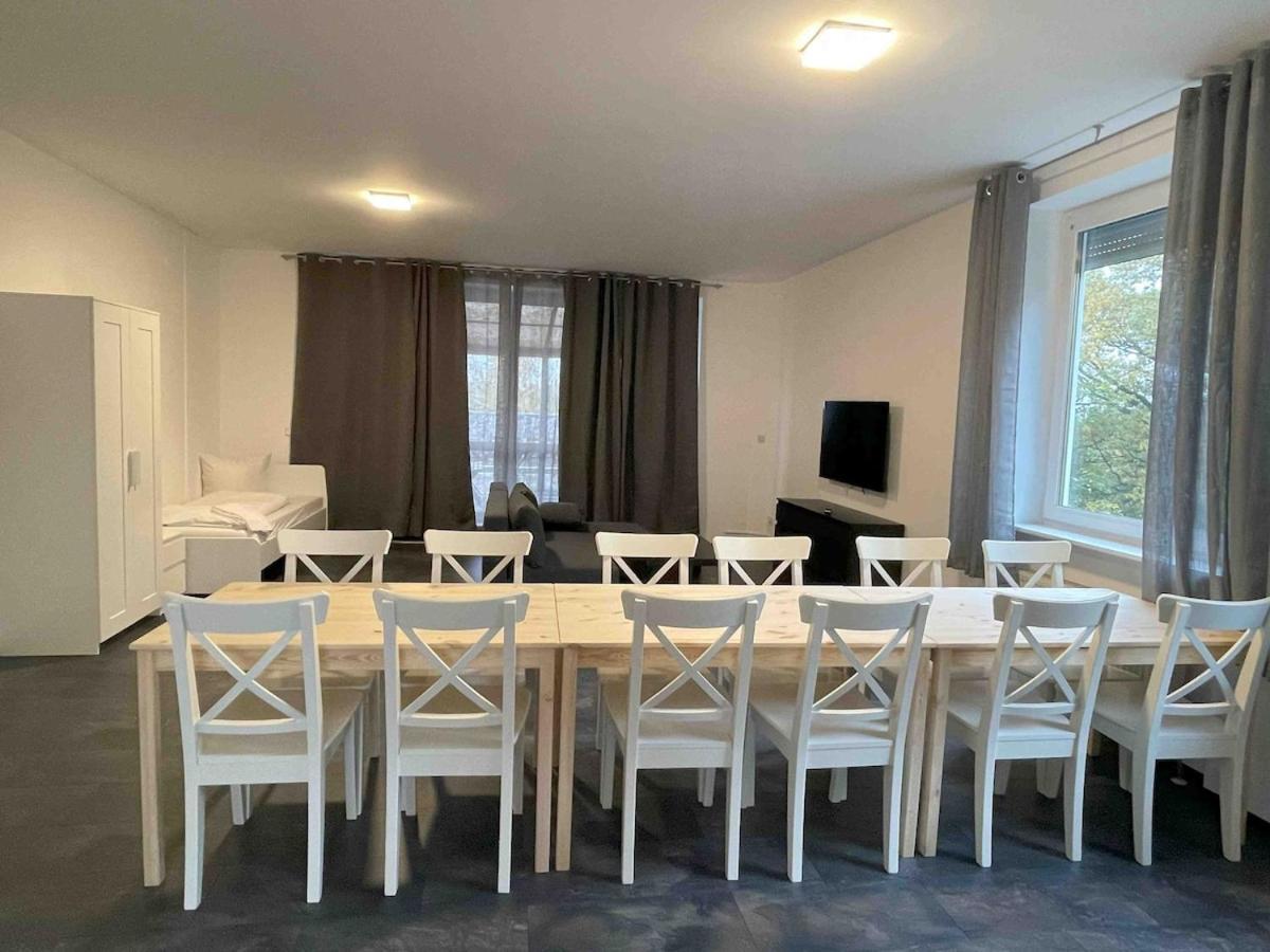 Apartment R111 Grosse Moderne Monteurwohnung Uebergangswohnung
